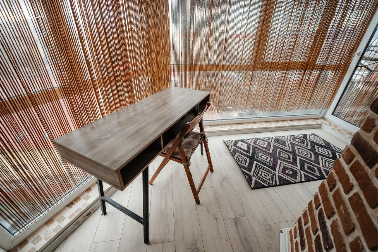 דירות קלוז'-נאפוקה Bright And Cozy Design Apt With Office מראה חיצוני תמונה